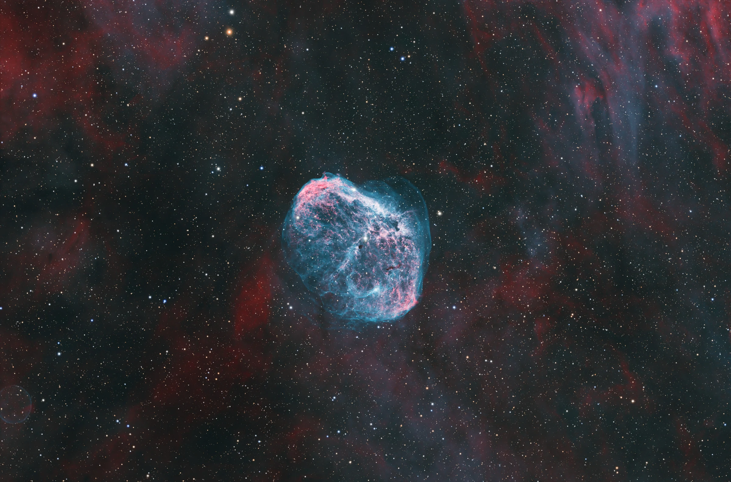 Crescent Nebula HOO